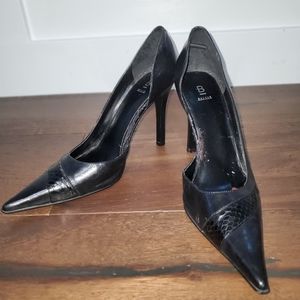 (Bundle 3 for $20)Super Pointy Toe black Pumps